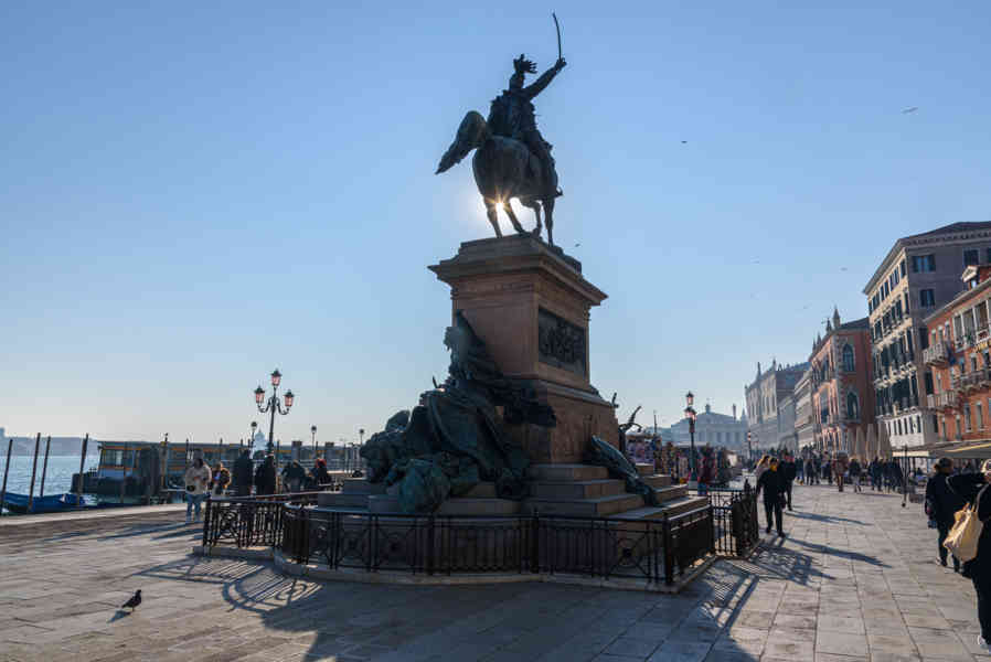 Italia - Venecia 080 - Monumento a Vittorio Emanuele II.jpg